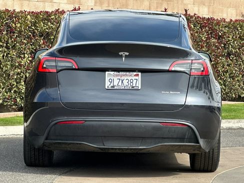 Used 2024 Tesla Model Y Long Range image 5