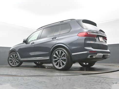 Used 2022 BMW X7 xDrive40i w/ Executive Package image 32
