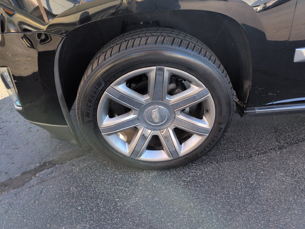 Used 2016 Cadillac Escalade Premium AWD/4WD image 28