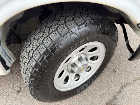 Used 2011 Chevrolet Express 1500 AWD image 27