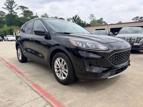Used 2021 Ford Escape SE FWD image 4