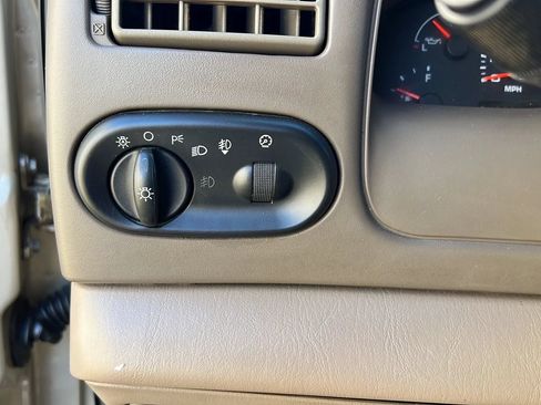 Used 2004 Ford Excursion Limited AWD/4WD image 27