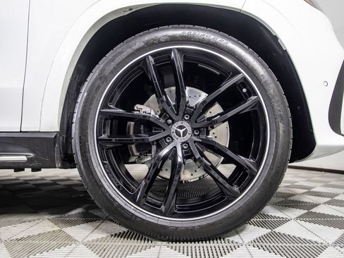 Used 2026 Mercedes-Benz GLS 580 4MATIC image 40