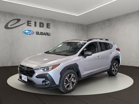 Used 2025 Subaru Crosstrek 2.0i Premium AWD/4WD image 2