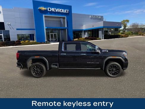 Used 2023 GMC Sierra 3500 Denali w/ Denali Black Diamond Edition image 10