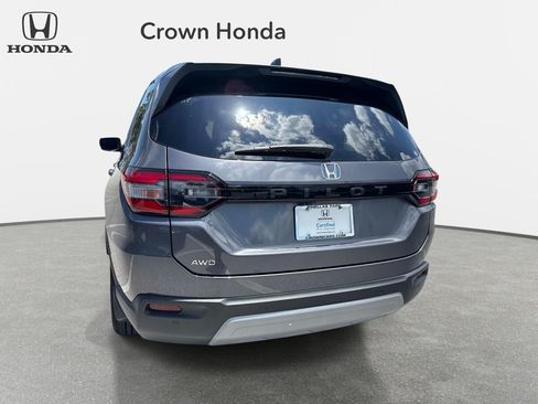 Used 2025 Honda Pilot EX-L image 8