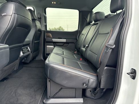 Used 2025 Ford F250 Lariat w/ Chrome Package image 10