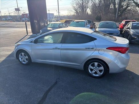 Used 2013 Hyundai Elantra GLS w/ Preferred Pkg image 4