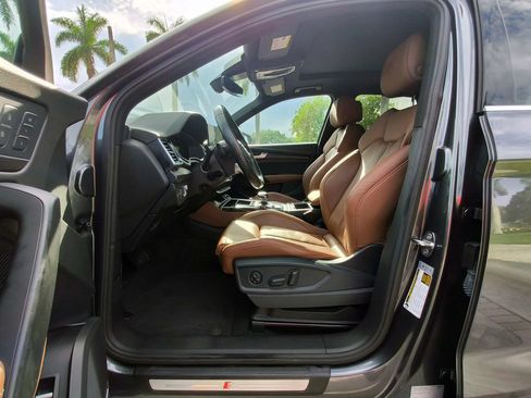 Used 2022 Audi Q5 2.0T Prestige w/ Prestige Package AWD/4WD image 5