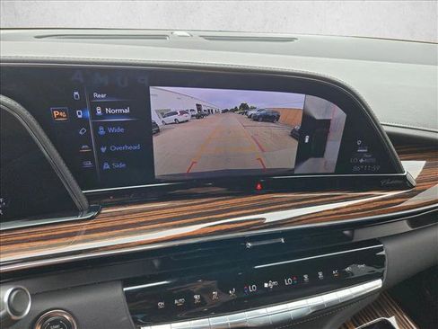 Used 2024 Cadillac Escalade ESV Luxury RWD image 14