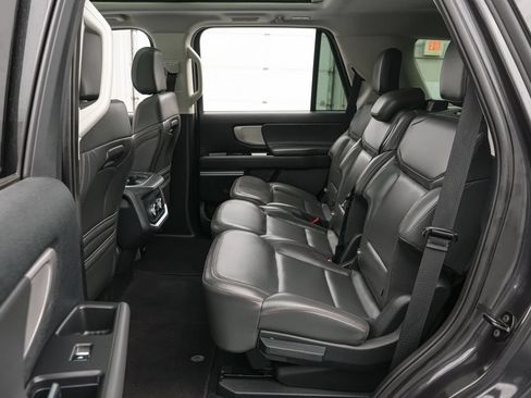 Certified 2025 Ford Expedition Active AWD/4WD image 21