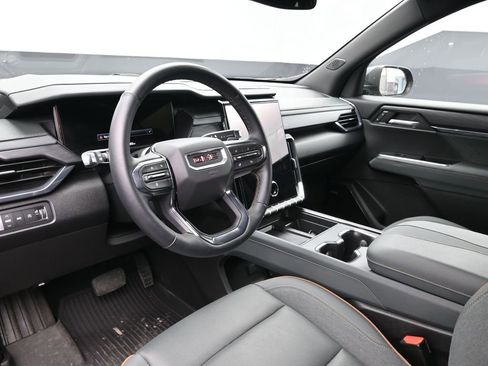 Used 2024 GMC Acadia AT4 w/ Luxury Package image 10