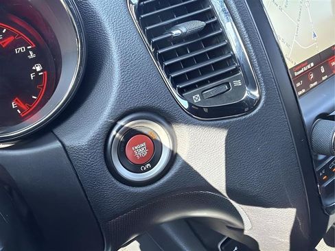 Used 2018 Dodge Durango SRT w/ Technology Group AWD/4WD image 54