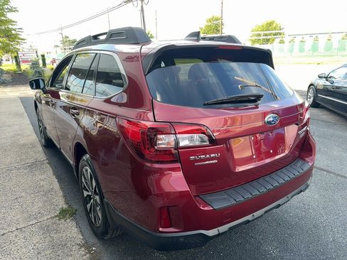Used 2017 Subaru Outback 3.6R Limited AWD/4WD image 4