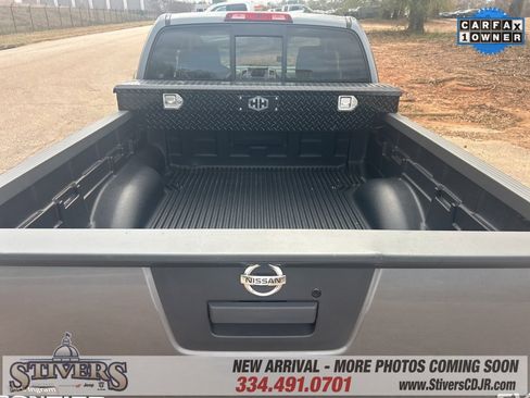 Used 2018 Nissan Frontier SV image 7