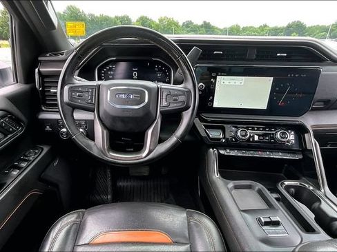 Used 2024 GMC Sierra 2500 AT4 w/ AT4 Premium Plus Package AWD/4WD image 9