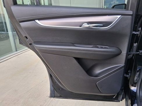 Used 2023 Cadillac XT6 Luxury w/ LPO, Floor Liner Package image 16