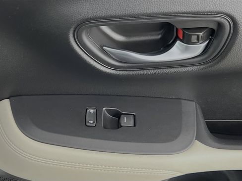 Used 2024 Honda HR-V LX image 32