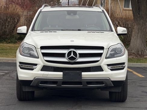 Used 2014 Mercedes-Benz GL 450 4MATIC image 2