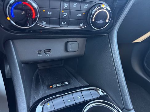 Used 2024 Buick Encore GX Sport Touring w/ Comfort Package FWD image 31