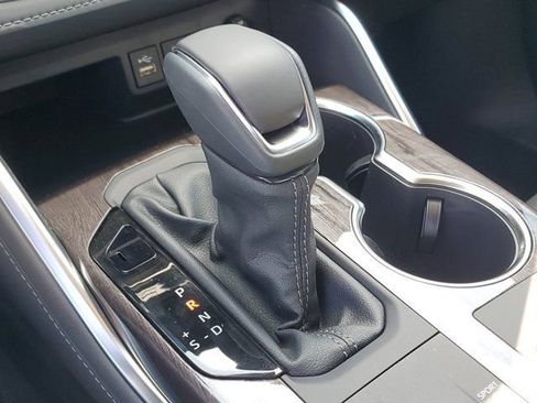 New 2026 Toyota Highlander Platinum image 19