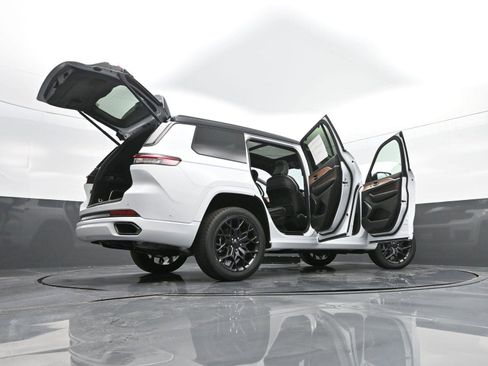 Used 2025 Jeep Grand Cherokee L Summit image 55