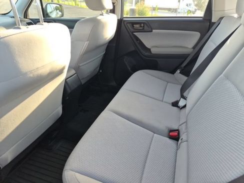 Used 2017 Subaru Forester 2.5i w/ Alloy Wheel Package AWD/4WD image 9