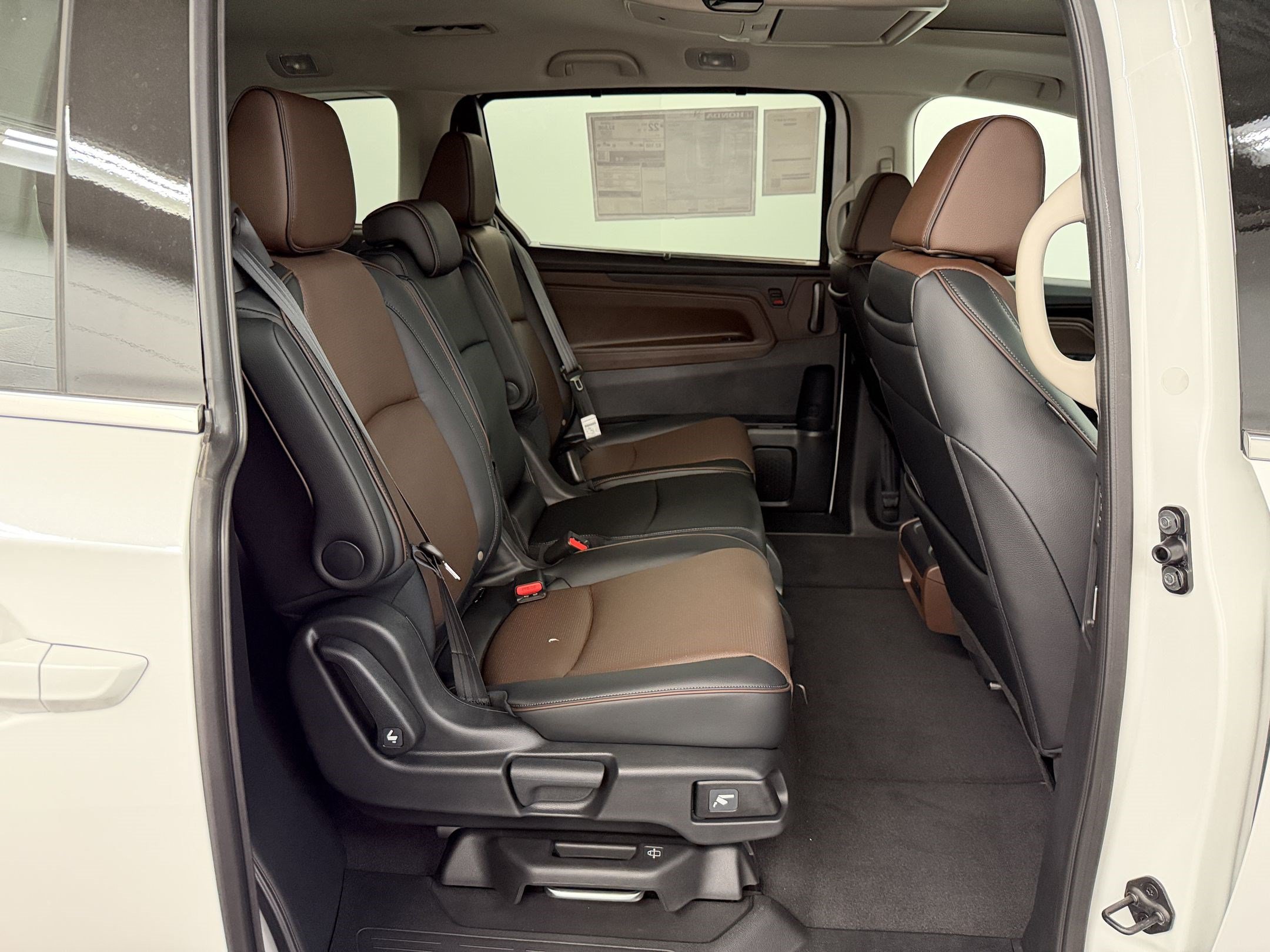 New 2027 Honda Odyssey Elite image 31
