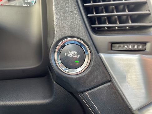 Used 2018 GMC Yukon XL SLT image 23