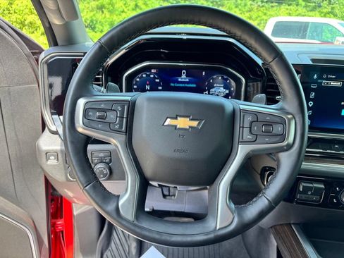Used 2025 Chevrolet Silverado 1500 LT w/ Z71 Off-Road Package AWD/4WD image 15