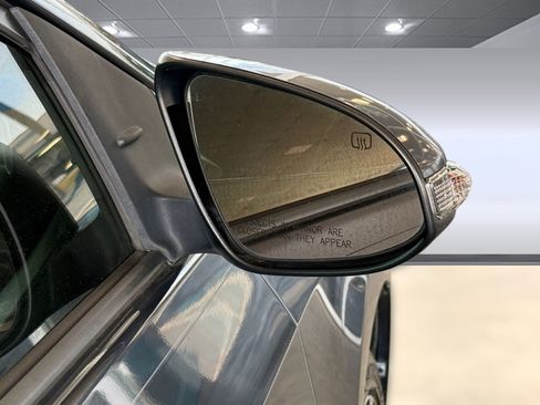 Used 2019 Toyota Corolla SE image 31