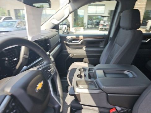 Used 2023 Chevrolet Silverado 1500 LT image 30