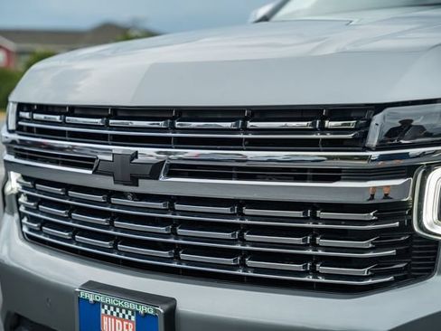 Used 2024 Chevrolet Tahoe Premier AWD/4WD image 13