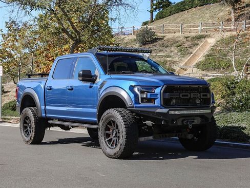 Used 2019 Ford F150 Raptor w/ Equipment Group 802A Luxury image 7