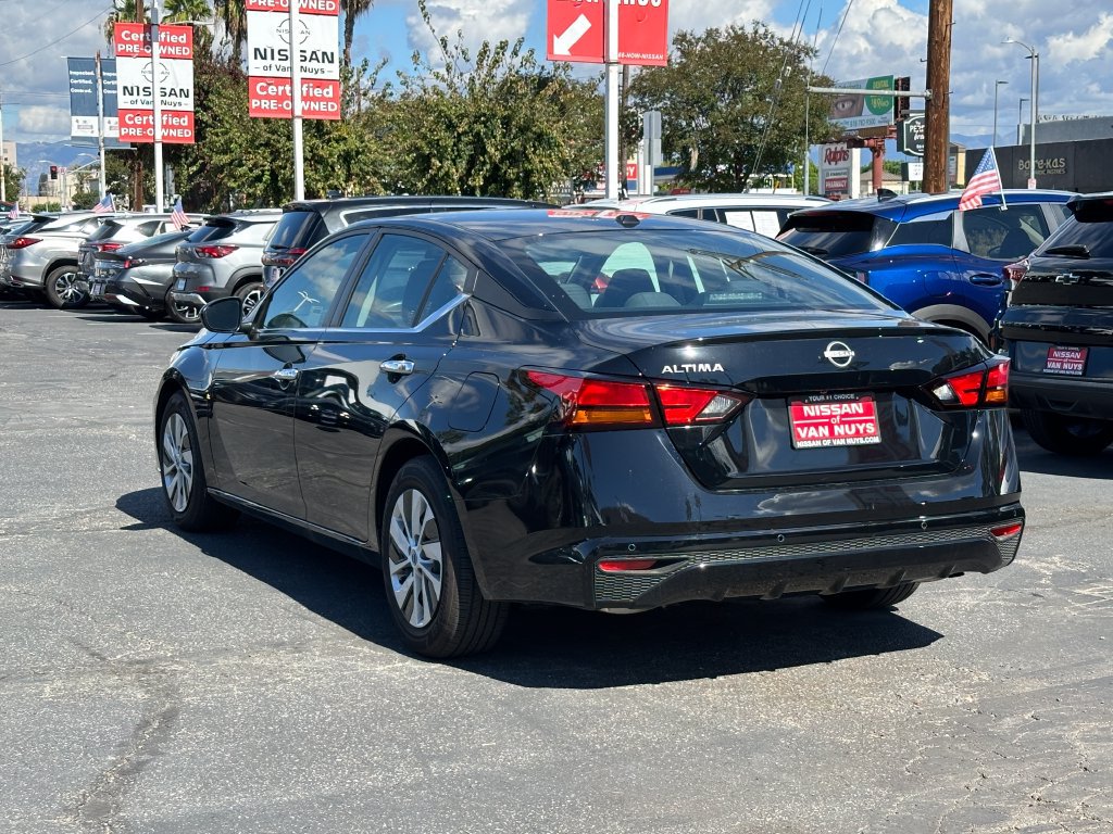 Used 2025 Nissan Altima 2.5 S FWD image 4