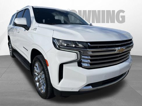 Used 2023 Chevrolet Suburban High Country RWD image 3