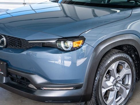 Used 2022 MAZDA MX-30 Electric w/ Premium Package image 12