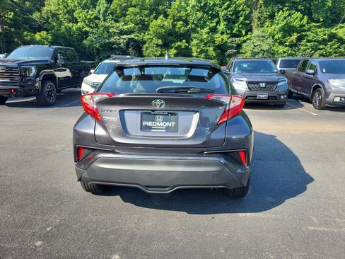 Used 2020 Toyota C-HR LE FWD image 6