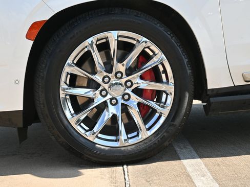 Used 2021 Cadillac Escalade Premium Luxury Platinum AWD/4WD image 30