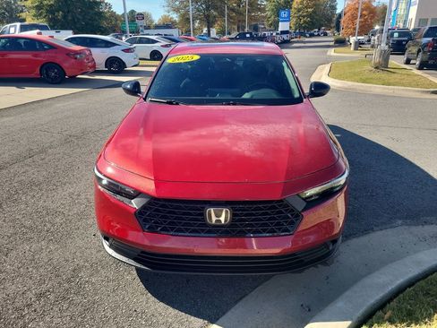 Used 2025 Honda Accord Sport image 8