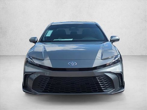 Used 2026 Toyota Camry Hybrid FWD image 2