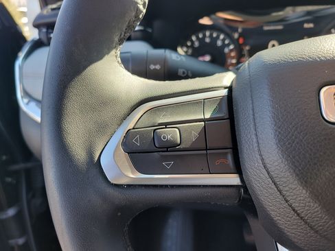 Used 2023 Jeep Compass Limited image 27