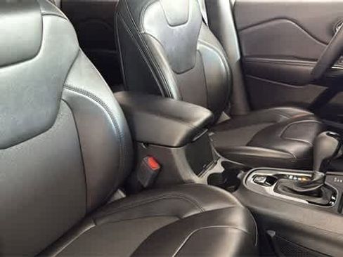 Used 2021 Jeep Cherokee Latitude Plus image 33