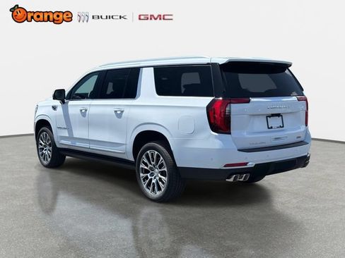 New 2026 GMC Yukon XL Denali w/ Denali Reserve Package AWD/4WD image 5