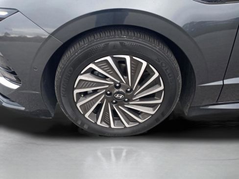 Used 2025 Hyundai Sonata Limited image 37