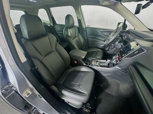 Used 2023 Subaru Forester Touring AWD/4WD image 32