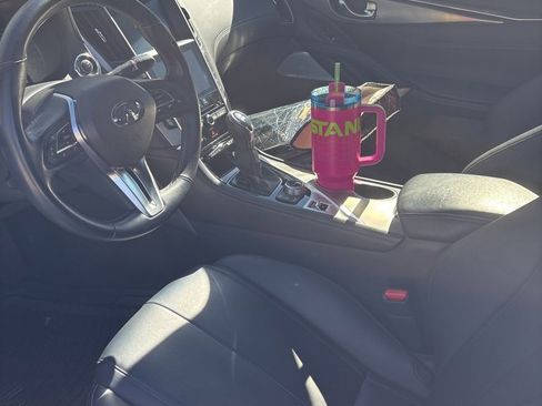 Used 2019 INFINITI Q60 3.0t Luxe w/ Essential Package image 12