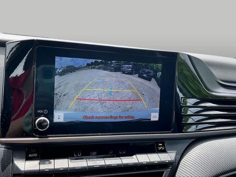 Used 2025 Toyota Camry SE FWD image 26