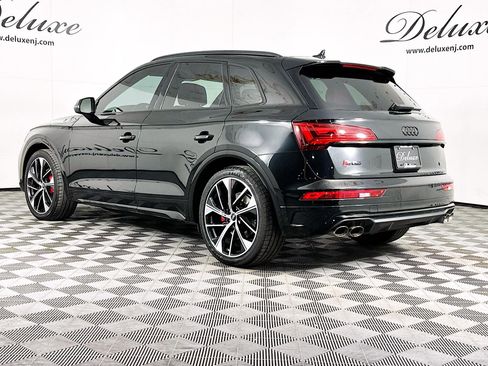 Used 2023 Audi SQ5 Premium Plus w/ Premium Plus Package image 4