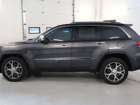 Used 2019 Jeep Grand Cherokee Limited AWD/4WD image 4